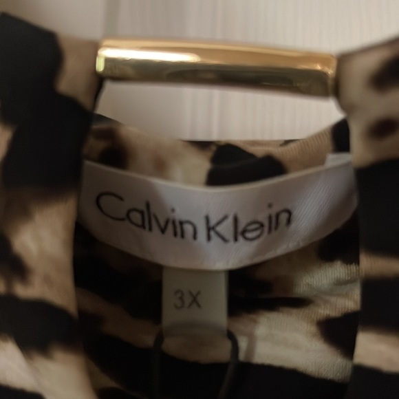 Womens plus size dress - Picture 2 of 5